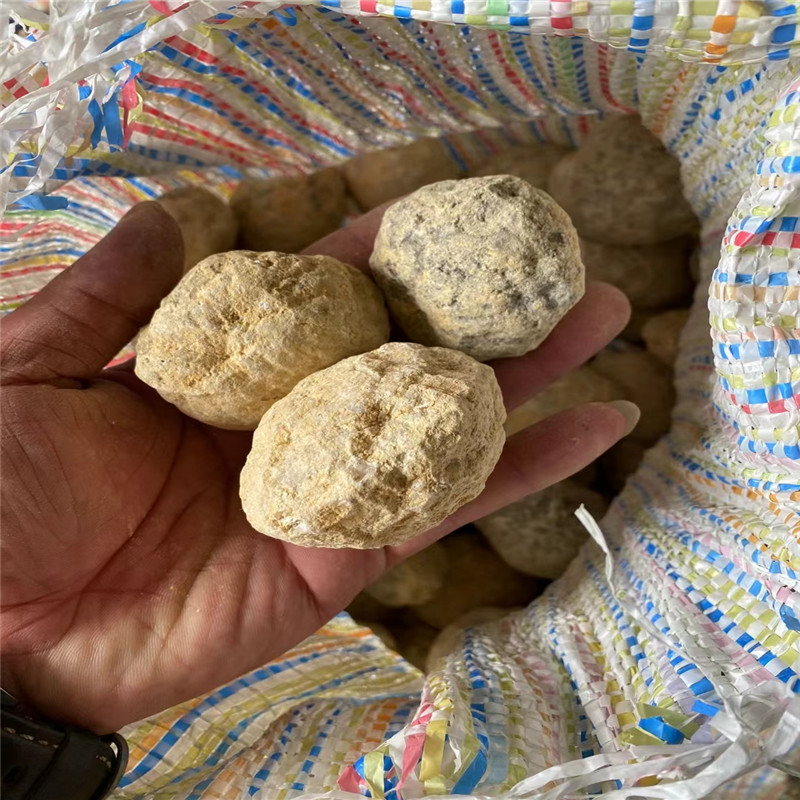 كسر الجيود الخاصة بك العقيق ال - مراجعة Geode Crystal Break وسعره